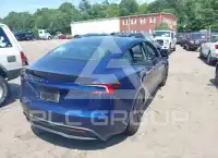 2025 Tesla Model 3 photo