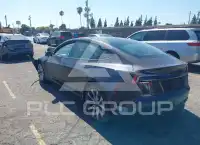 2025 Tesla Model 3 фото