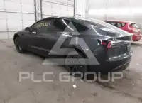 2025 Tesla Model 3 фото
