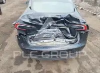 2025 Tesla Model 3 фото