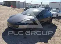 2025 Tesla Model 3 фото