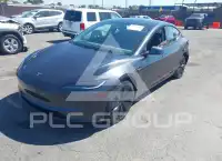 2025 Tesla Model 3 фото