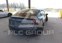 2025 Tesla Model 3 фото