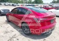 2025 Tesla Model 3 фото