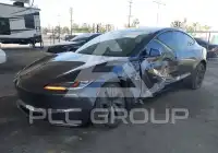 2025 Tesla Model 3 фото