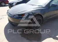 2025 Tesla Model 3 фото