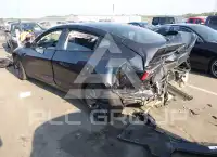2025 Tesla Model 3 фото