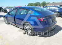 2025 Tesla Model 3 photo