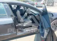 2025 Tesla Model 3 фото