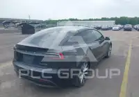 2025 Tesla Model 3 фото