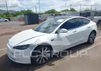 2025 Tesla Model 3 фото