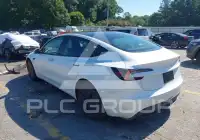 2025 Tesla Model 3 фото