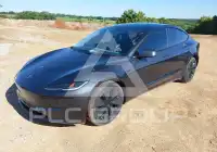 2025 Tesla Model 3 фото