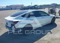 2025 Tesla Model 3 фото