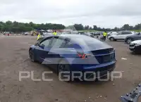 2025 Tesla Model 3 фото