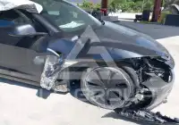 2025 Tesla Model 3 фото