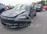 2025 Tesla Model 3 фото