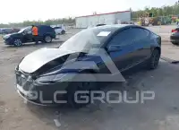 2025 Tesla Model 3 фото