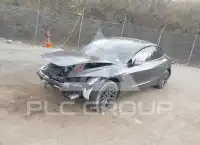 2025 Tesla Model 3 фото