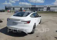 2025 Tesla Model 3 фото