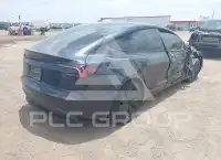2025 Tesla Model 3 фото