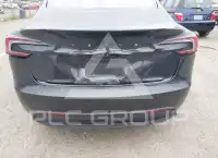 2025 Tesla Model 3 фото