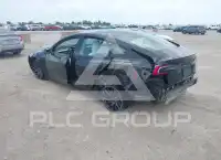 2025 Tesla Model 3 фото