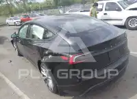2025 Tesla Model 3 фото