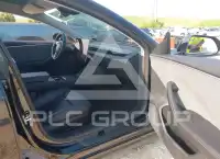 2025 Tesla Model 3 фото