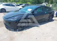 2025 Tesla Model 3 фото