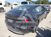 2025 Tesla Model 3 фото
