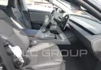 2025 Tesla Model 3 фото