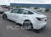 2025 Tesla Model 3 фото