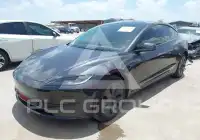 2025 Tesla Model 3 фото