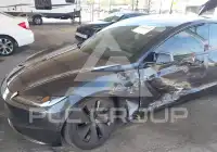 2025 Tesla Model 3 фото