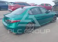 2025 Alfa Romeo Giulia фото