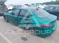2025 Alfa Romeo Giulia фото