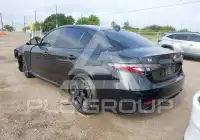 2025 Alfa Romeo Giulia фото
