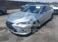2025 Lexus ES300 фото