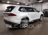 2025 Toyota Highlander фото