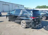 2025 Toyota SIENNA фото