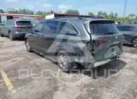 2025 Toyota SIENNA фото