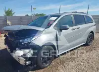 2025 Toyota SIENNA photo