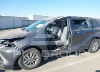 2025 Toyota SIENNA фото