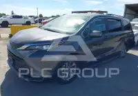 2025 Toyota SIENNA photo