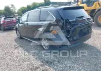 2025 Toyota SIENNA фото