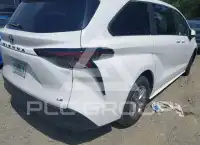 2025 Toyota SIENNA фото