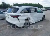 2025 Toyota SIENNA фото