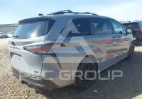 2025 Toyota SIENNA photo