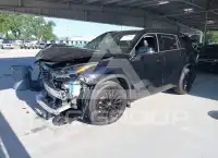2025 Toyota Highlander фото